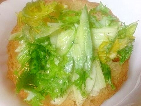 わさび菜とキュウリと玉ねぎのフランスパントースト